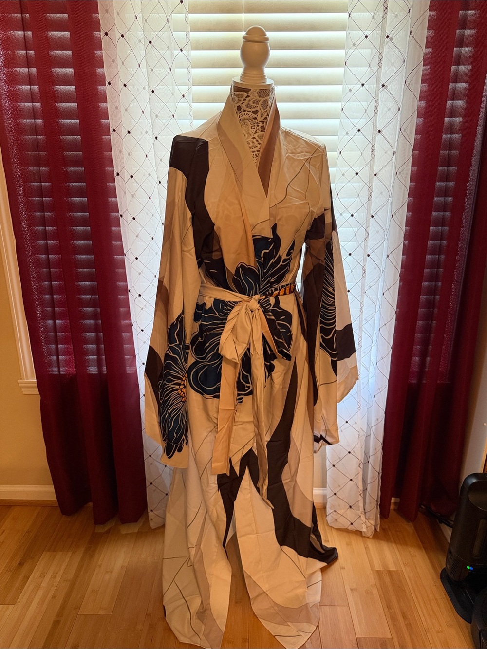SHEIN Cream and Navy Floral Satin Kimono Robe with Self-Tie Belt
